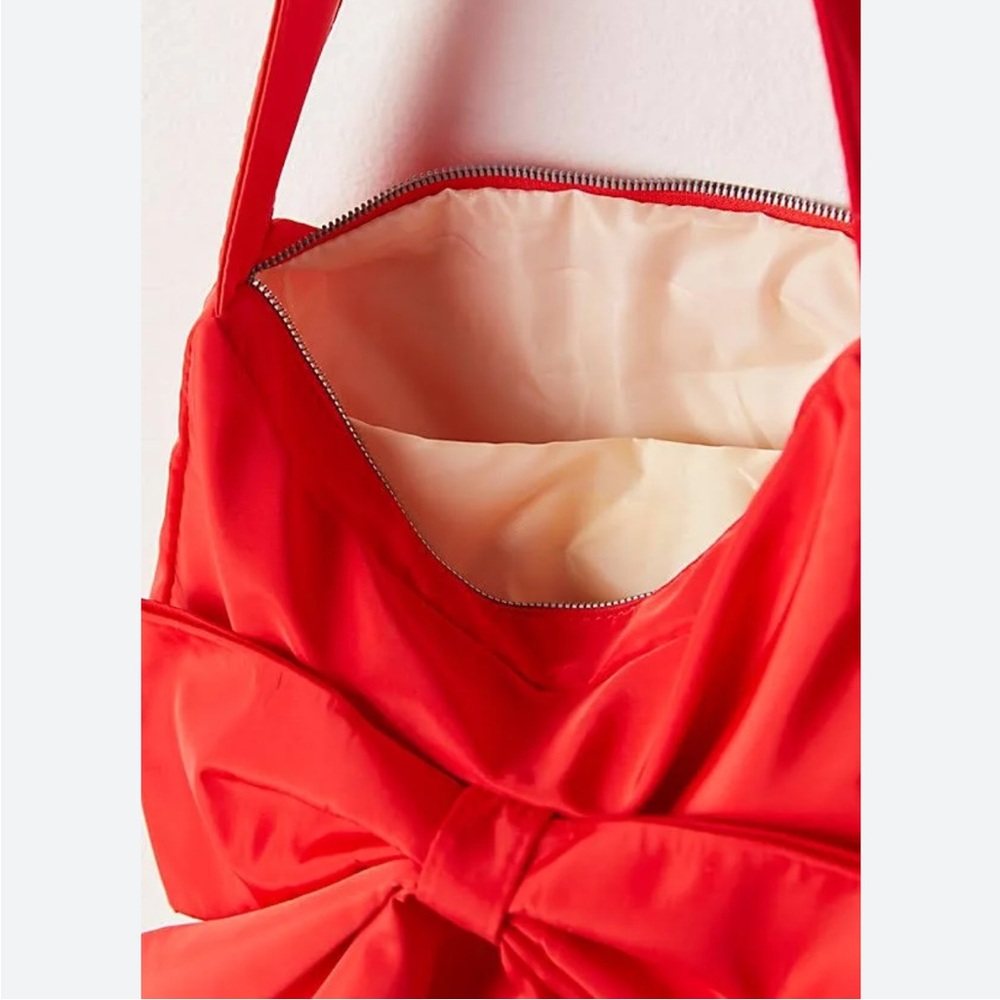 Free People ❤️❣️🎀 Elegant Red Bow Nylon Shoulder Bag NWT - Picture 13 of 14